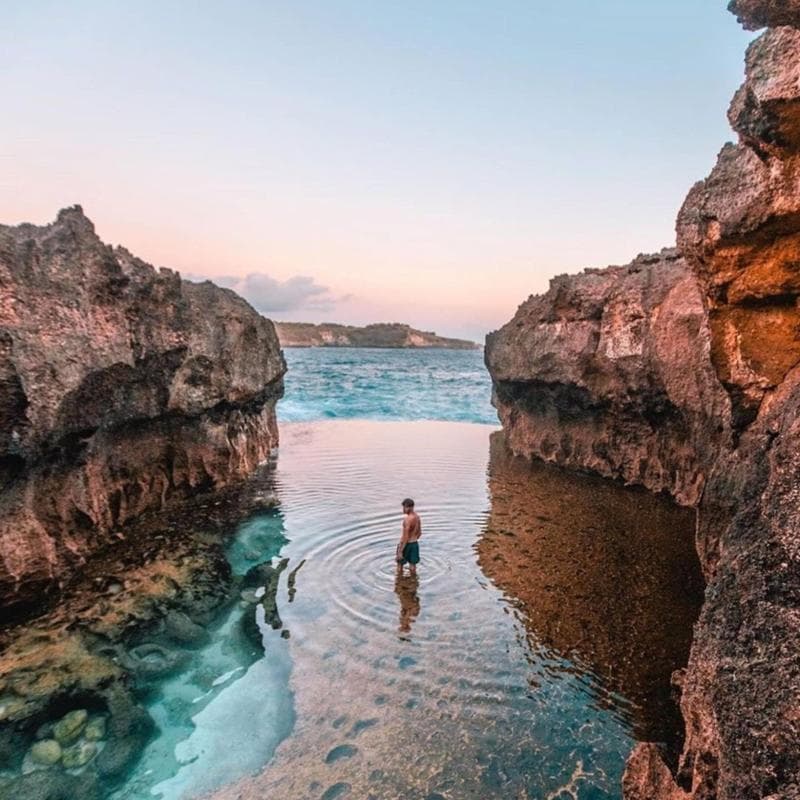 Kelingking Beach viewpoint on the west coast of Nusa Penida — photo 4