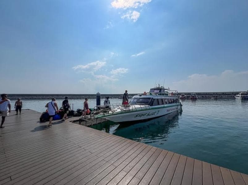 Sanur Harbour fast boat and island gallery 8
